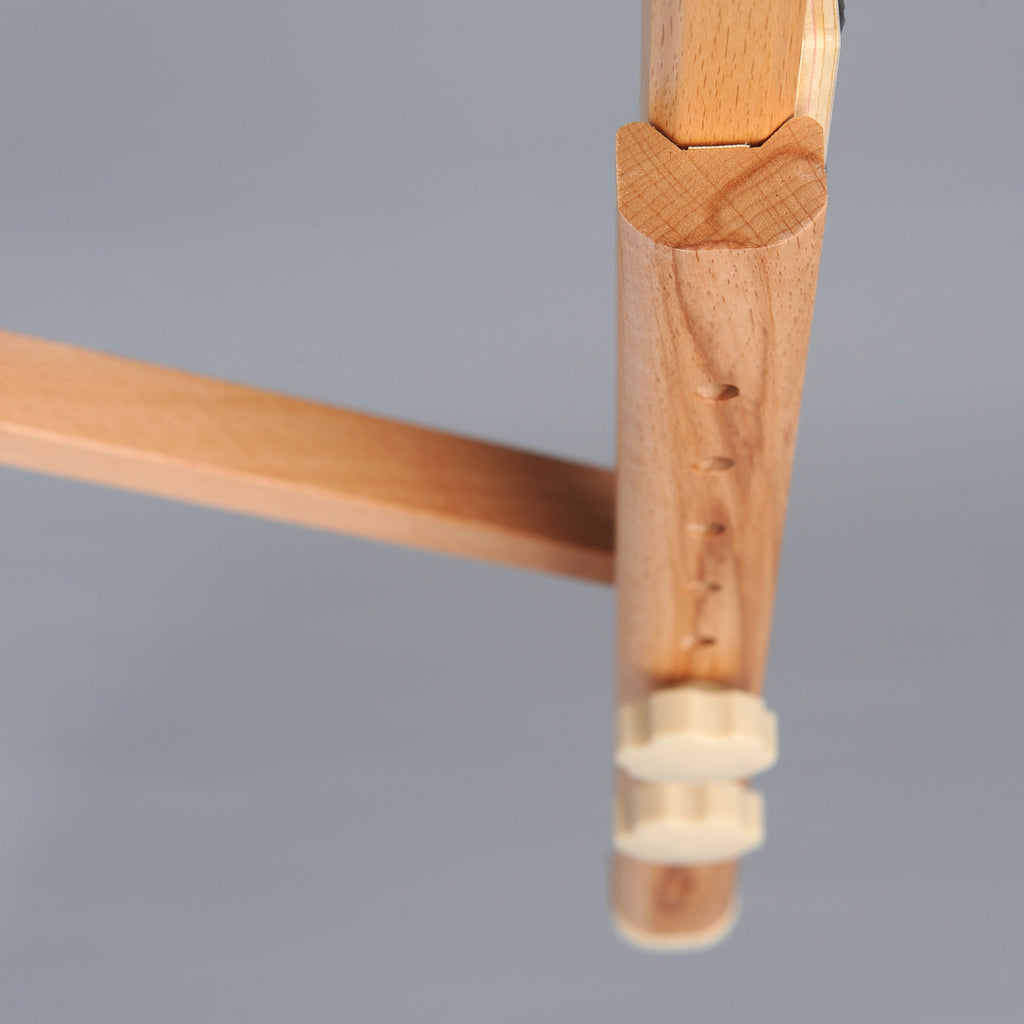 Pied de la table de massage en bois