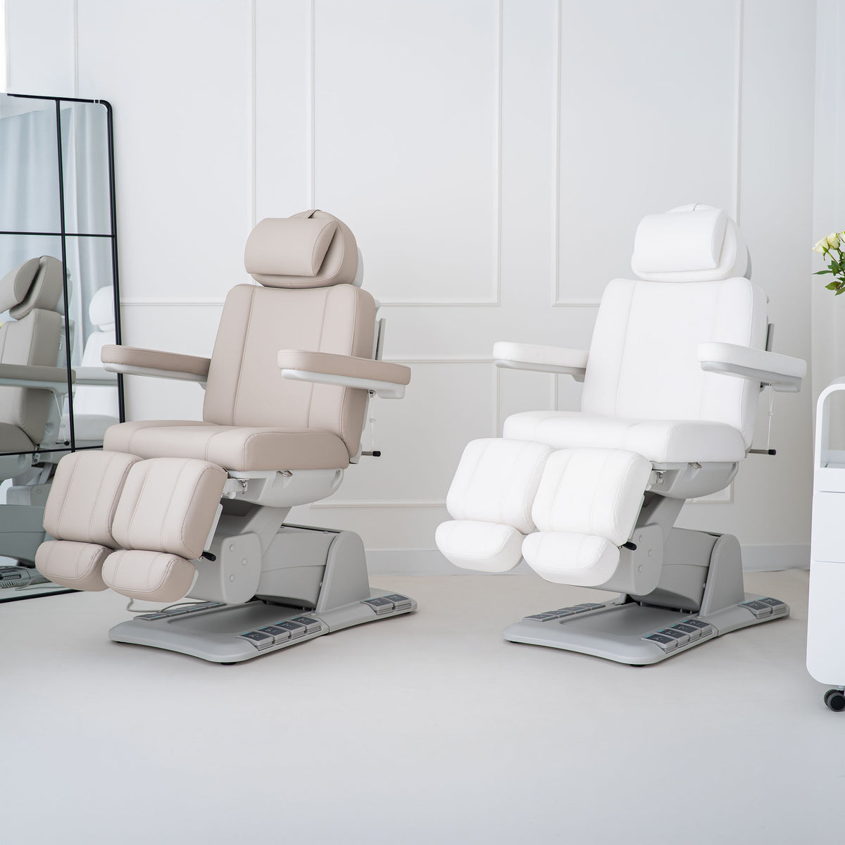 Chaise de podologie électrique Evia Lift P Blanc